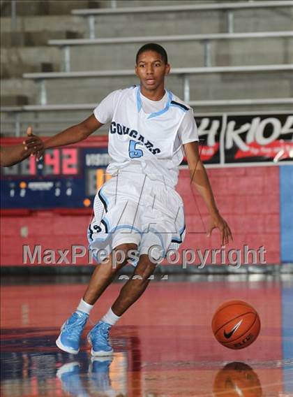 Thumbnail 3 in Madison @ Seguin (Thanksgiving Hoopfest) photogallery.