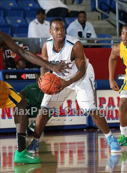 Thumbnail 2 in Madison @ Seguin (Thanksgiving Hoopfest) photogallery.