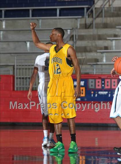 Thumbnail 2 in Madison @ Seguin (Thanksgiving Hoopfest) photogallery.