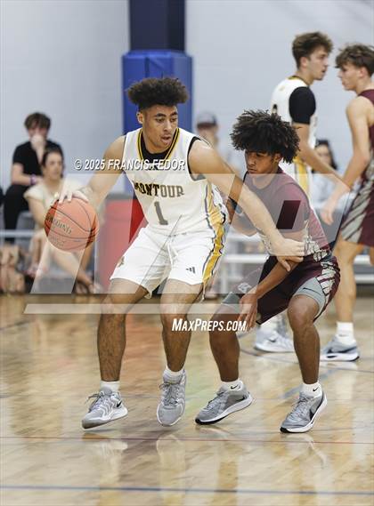 Thumbnail 2 in Dobyns-Bennett @ Montour (Tampa Bay Christmas Invitational) photogallery.