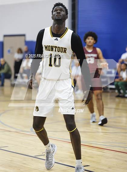 Thumbnail 1 in Dobyns-Bennett @ Montour (Tampa Bay Christmas Invitational) photogallery.