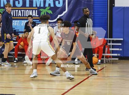 Thumbnail 2 in Dobyns-Bennett @ Montour (Tampa Bay Christmas Invitational) photogallery.