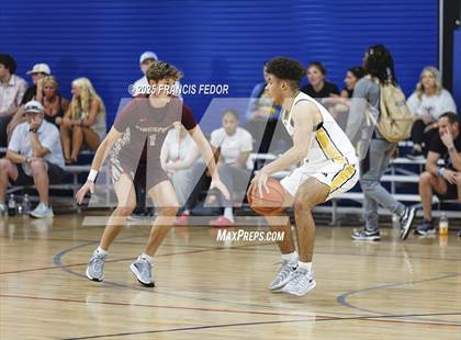 Thumbnail 2 in Dobyns-Bennett @ Montour (Tampa Bay Christmas Invitational) photogallery.