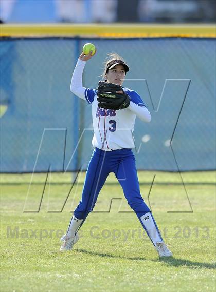 Thumbnail 2 in Los Alamitos @ Marina photogallery.