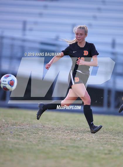 Thumbnail 2 in Douglas vs. Centennial (NIAA 4A Quarter Final) photogallery.