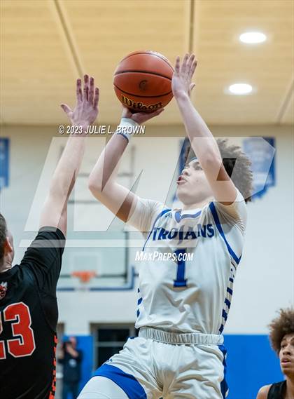 Thumbnail 1 in Beech Grove @ Indianapolis Bishop Chatard photogallery.