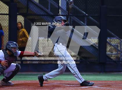 Thumbnail 3 in Oaks Christian vs Calabasas photogallery.