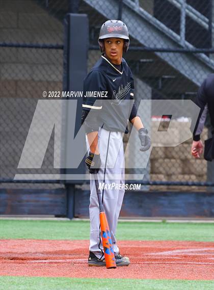 Thumbnail 1 in Oaks Christian vs Calabasas photogallery.