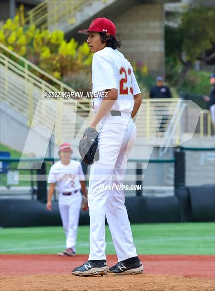 Thumbnail 1 in Oaks Christian vs Calabasas photogallery.