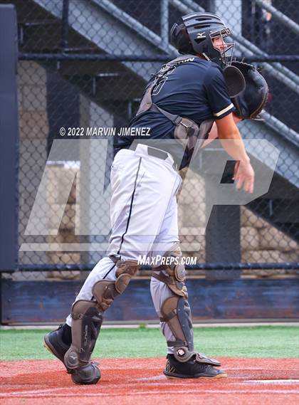 Thumbnail 1 in Oaks Christian vs Calabasas photogallery.