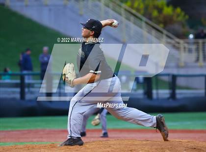Thumbnail 2 in Oaks Christian vs Calabasas photogallery.