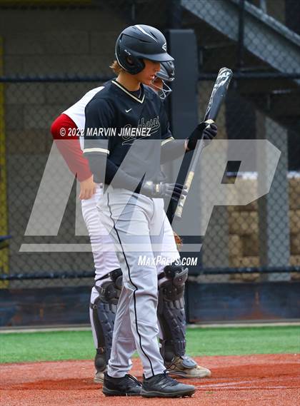 Thumbnail 2 in Oaks Christian vs Calabasas photogallery.