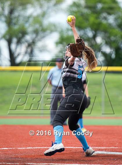 Thumbnail 3 in East @ Olathe East photogallery.