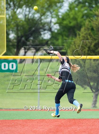 Thumbnail 2 in East @ Olathe East photogallery.