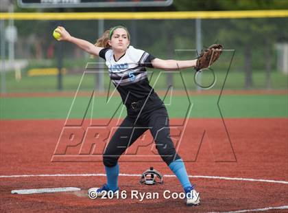 Thumbnail 2 in East @ Olathe East photogallery.