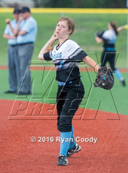 Thumbnail 3 in East @ Olathe East photogallery.