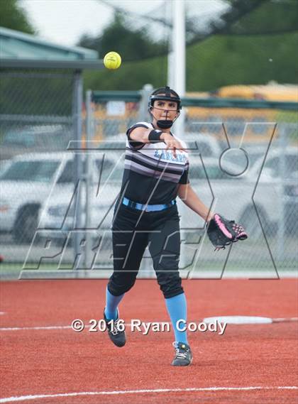 Thumbnail 3 in East @ Olathe East photogallery.