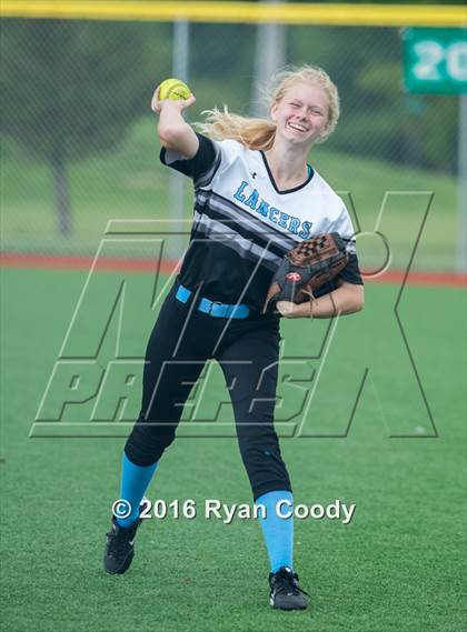 Thumbnail 2 in East @ Olathe East photogallery.