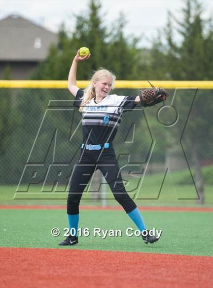 Thumbnail 2 in East @ Olathe East photogallery.