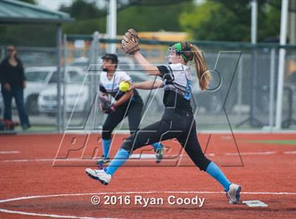 Thumbnail 2 in East @ Olathe East photogallery.