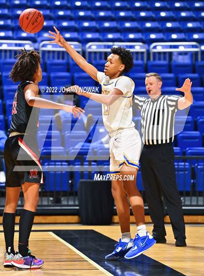 Thumbnail 3 in Klein vs Harker Heights (Houston Methodist Cy-Hoops Invitational) photogallery.