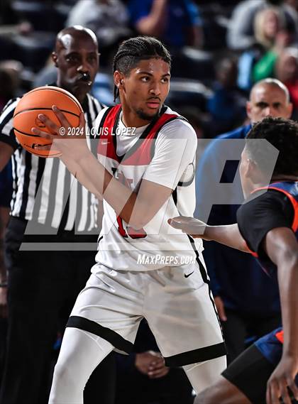 Thumbnail 2 in Roosevelt vs. Harvard-Westlake (CIF SS Open DIV Championship) photogallery.
