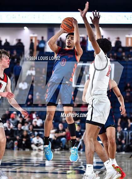 Thumbnail 1 in Roosevelt vs. Harvard-Westlake (CIF SS Open DIV Championship) photogallery.
