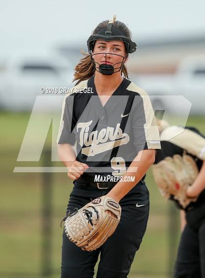 Thumbnail 1 in Deer Creek @ Broken Arrow photogallery.