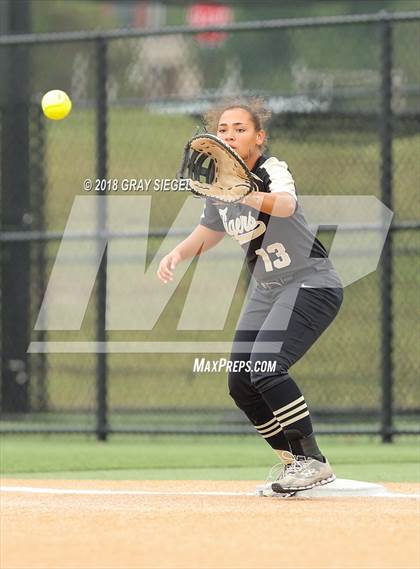 Thumbnail 1 in Deer Creek @ Broken Arrow photogallery.