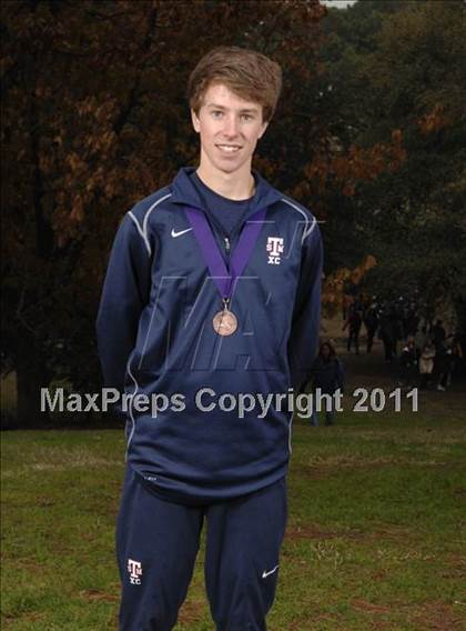 Thumbnail 2 in CIF State Cross Country Championships (Individual Medalist) photogallery.