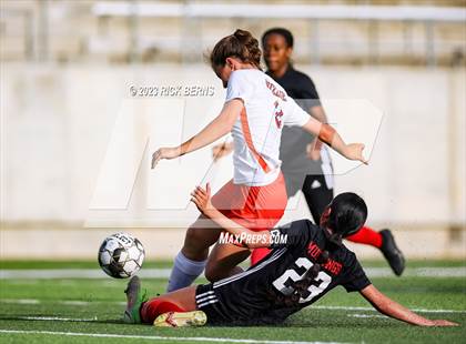 Thumbnail 2 in Grand Oaks vs Westfield (UIL6A Region 2 Bi-District playoff) photogallery.