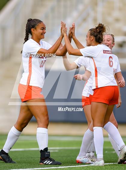 Thumbnail 2 in Grand Oaks vs Westfield (UIL6A Region 2 Bi-District playoff) photogallery.