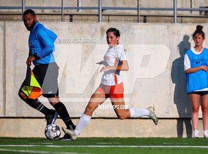 Thumbnail 2 in Grand Oaks vs Westfield (UIL6A Region 2 Bi-District playoff) photogallery.