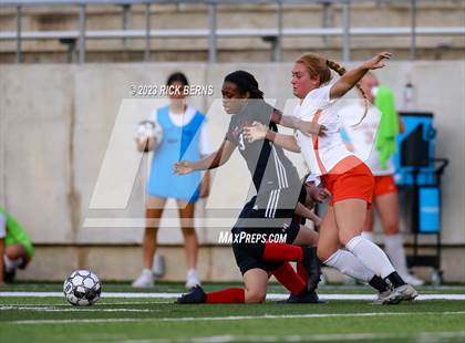 Thumbnail 3 in Grand Oaks vs Westfield (UIL6A Region 2 Bi-District playoff) photogallery.