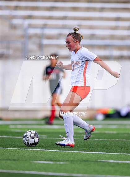 Thumbnail 1 in Grand Oaks vs Westfield (UIL6A Region 2 Bi-District playoff) photogallery.