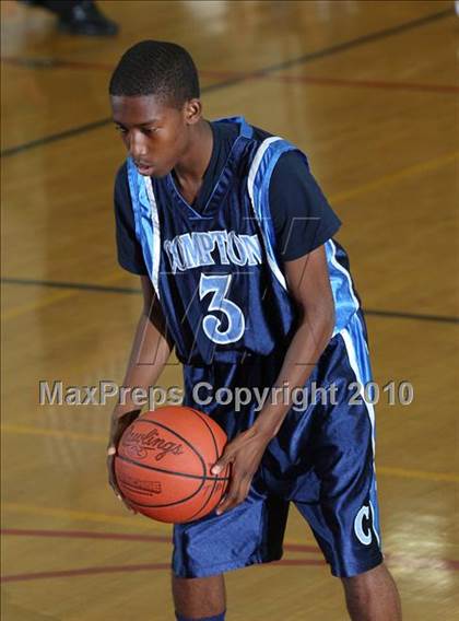 Thumbnail 3 in Franklin vs. Compton (MaxPreps Holiday Classic) photogallery.