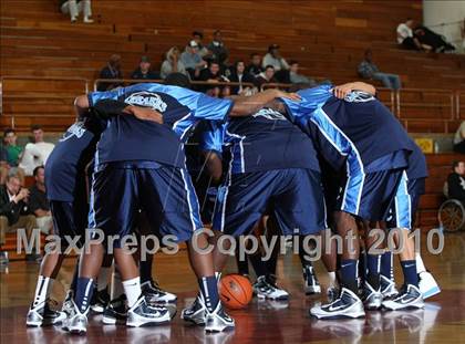 Thumbnail 2 in Franklin vs. Compton (MaxPreps Holiday Classic) photogallery.