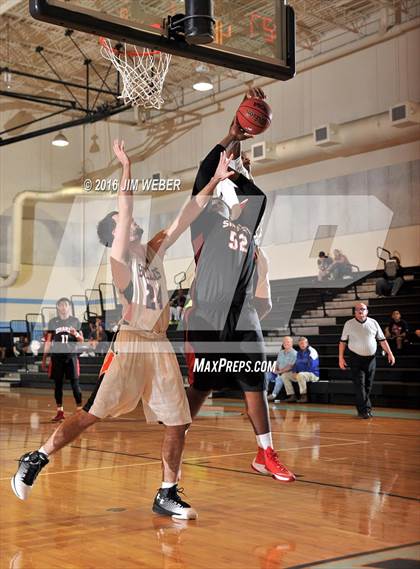 Thumbnail 1 in Shaker Heights vs Zephyrhills (Nature Coast Holiday Tournament) photogallery.