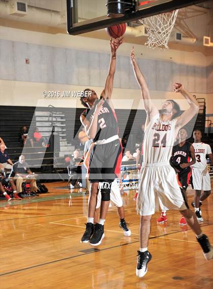 Thumbnail 2 in Shaker Heights vs Zephyrhills (Nature Coast Holiday Tournament) photogallery.
