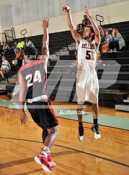 Thumbnail 2 in Shaker Heights vs Zephyrhills (Nature Coast Holiday Tournament) photogallery.