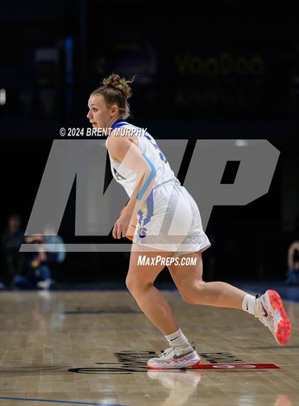 Thumbnail 1 in Wiggins vs. Simla (CHSAA 2A Third Place) photogallery.