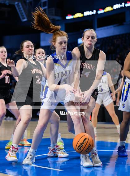 Thumbnail 1 in Wiggins vs. Simla (CHSAA 2A Third Place) photogallery.