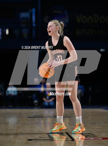 Thumbnail 3 in Wiggins vs. Simla (CHSAA 2A Third Place) photogallery.