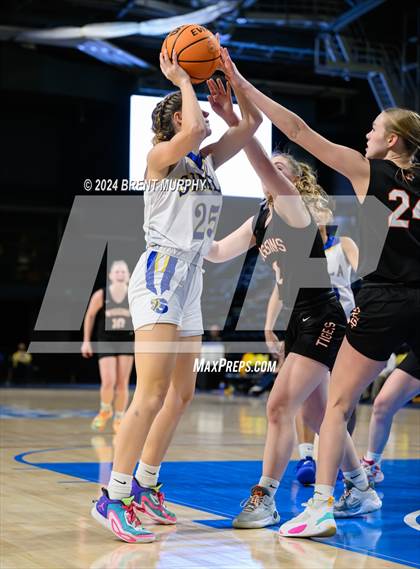Thumbnail 3 in Wiggins vs. Simla (CHSAA 2A Third Place) photogallery.