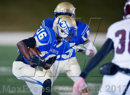 Thumbnail 3 in Lakeview Centennial vs Rowlett photogallery.
