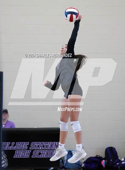 Thumbnail 2 in College Station vs Montgomery photogallery.