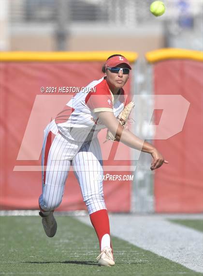 Thumbnail 3 in Mater Dei @ Orange Lutheran photogallery.