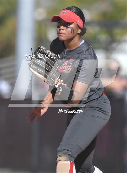 Thumbnail 2 in Mater Dei @ Orange Lutheran photogallery.