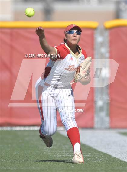 Thumbnail 2 in Mater Dei @ Orange Lutheran photogallery.