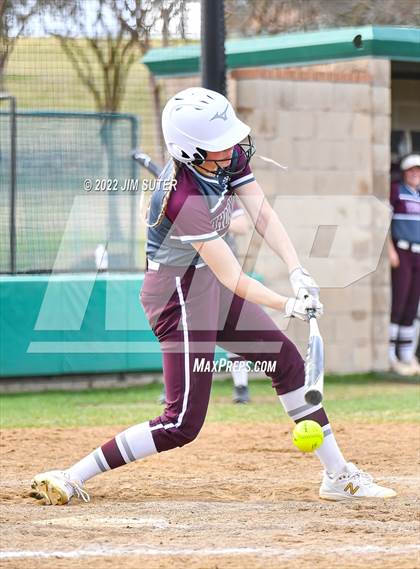 Thumbnail 1 in Lexington vs Thorndale (Brenham Tournament) photogallery.